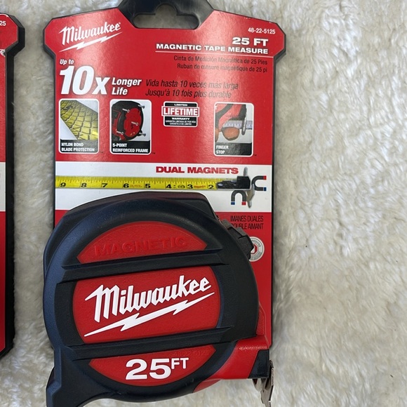 Milwaukee 25 FT.+ 8 M/26 ft. Magnetic Tape Measure Set - Picture 5 of 9